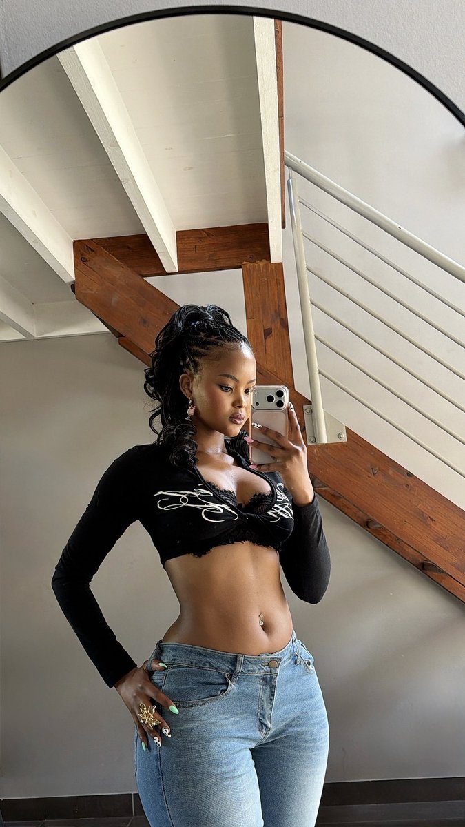 _tshego_m's tweet photo. I’m OBSESSED! 🤩 and it’s only up from here 😭😍❤️ https://t.co/Aw0NYXR0om