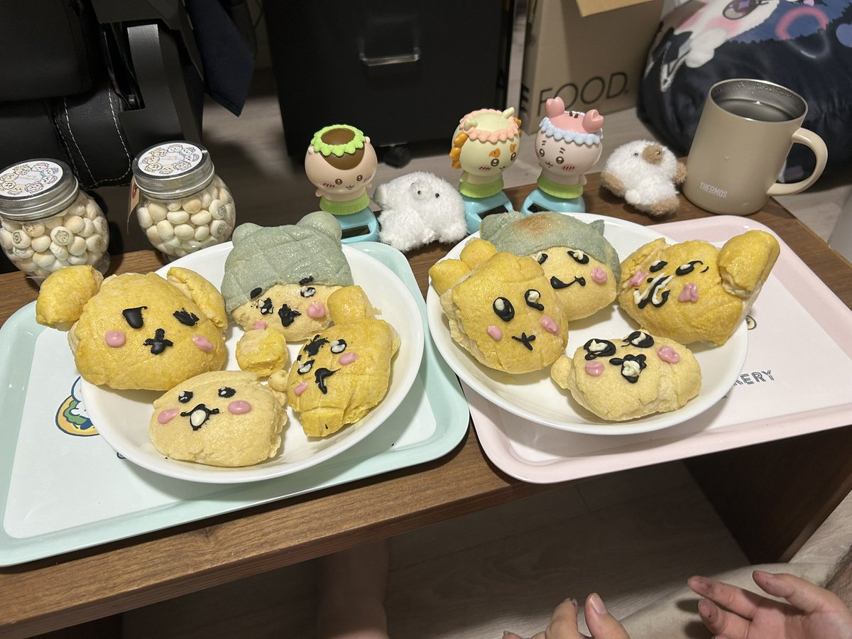 yunanoobento's tweet photo. バケモンみたいなパンできちゃった😭
どれが誰かわかる人おる？
ちなみにひとつはポムポムプリンです https://t.co/wAu2Ierw05