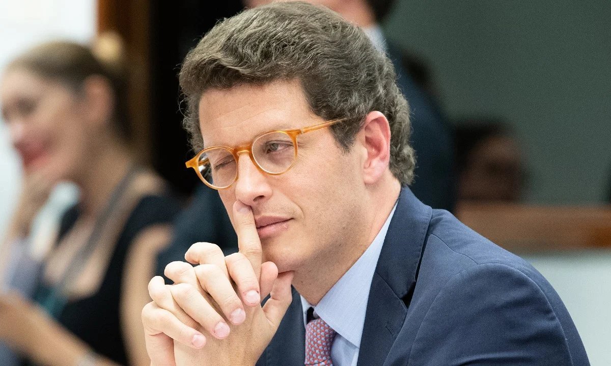 denise_mury's tweet photo. Ricardo Salles arregou!

 Desiste da candidatura ao Senado Federal por São Paulo e apoiará Guilherme Derrite e André do Prado. https://t.co/WTPT6kq5oG