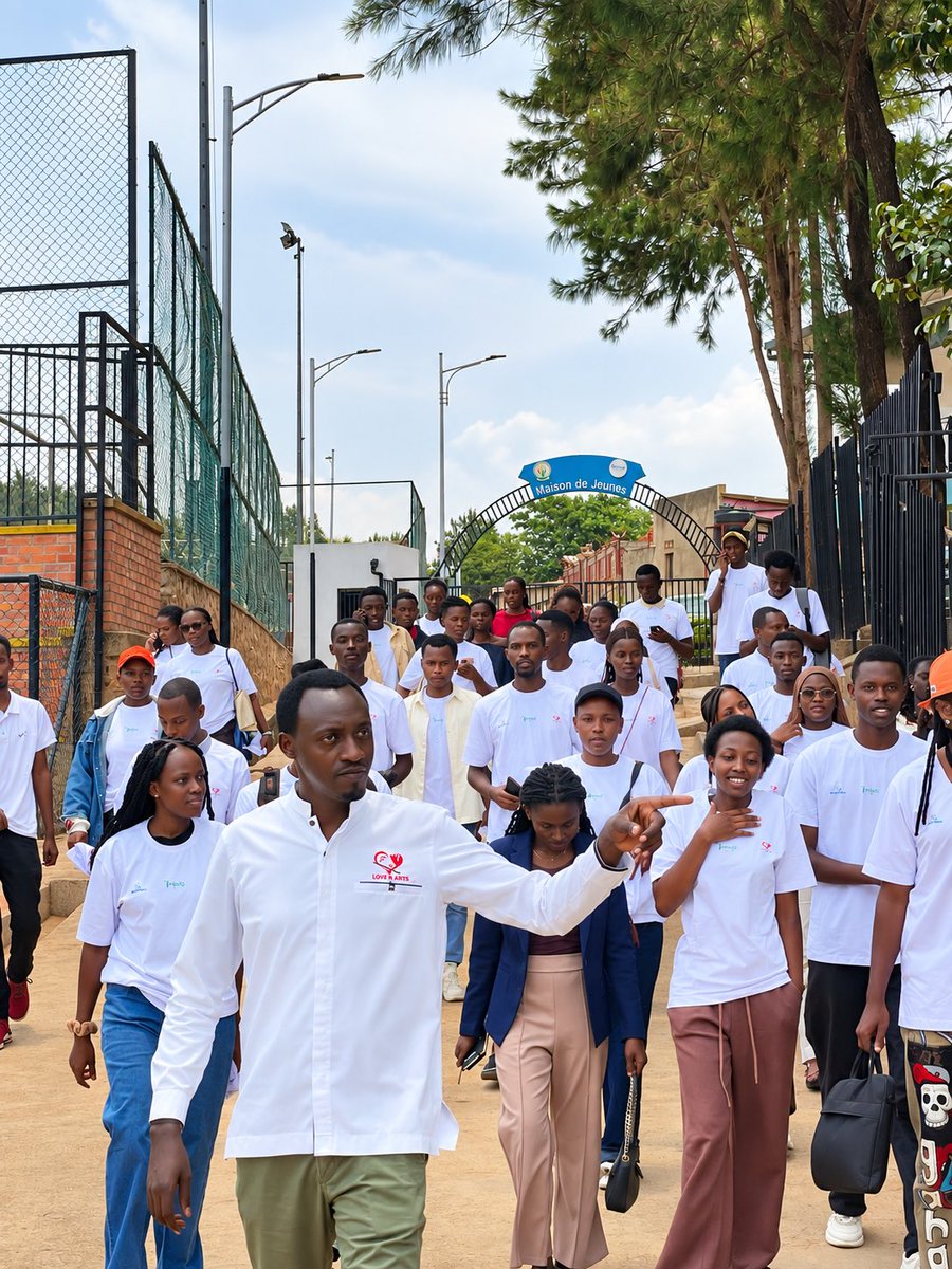 LoveInArtshub's tweet photo. Cohort 4 - Day 1! 

Today marks the beginning of our 6-month training program in Photography, Videography &amp; Filmmaking.

Welcome, Cohort 4. Let the journey begin!

Thanks to @Yego_Kimisagara @imbutofoundation @rtb_rwanda 
@worldconnectus @TonyElumeluFDN @ole_ent1 https://t.co/4rrsyHi446