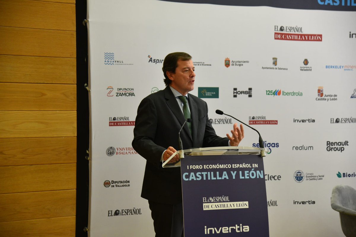 luismiggago's tweet photo. Hoy he acompañado a @alferma1 en el I Foro Económico de @elespanolcom @noticiascyl, un espacio para compartir ideas y abordar los retos y las oportunidades de nuestra Comunidad.
Desde @jcyl seguimos trabajando por una #CastillayLeón vigorosa y con futuro. #ForoCYL2026 https://t.co/tRVHqpo8ZO