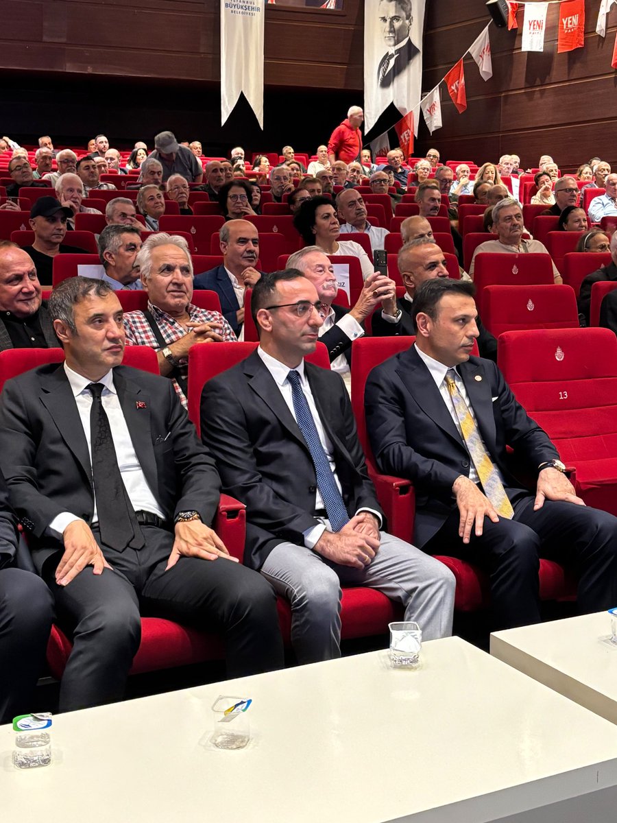 yenipartifatih's tweet photo. YENİ bir yolda, Fatih için yan yana!

YENİ Parti Fatih 1. Olağan Kongremizi  İl Başkanımız Özgür Çelik, değerli örgütümüz ve kıymetli Fatihlilerin katılımıyla gerçekleştirdik.

YENİ Partimizin bayrağını taşıyacağımız bu dönemde üyelerimizin takdiriyle ilçe başkanı seçilmiş olmanın gururunu yaşıyorum.

Tüm yol arkadaşlarıma teşekkür ederim. Şimdi hız kaybetmeden çalışmanın, yarınımızı kurtarmanın vaktidir.

Yürüyelim arkadaşlar!