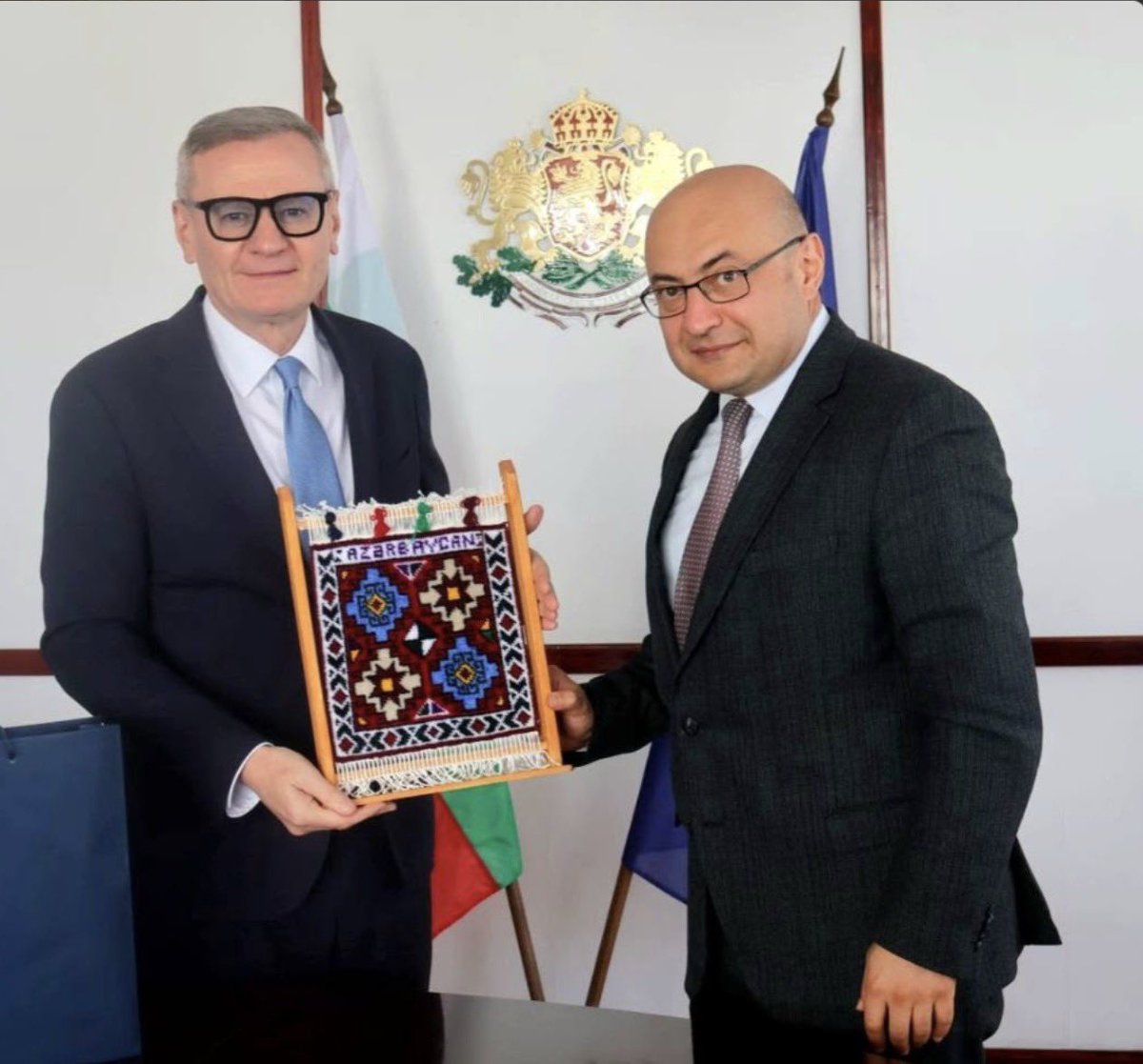 ElmarEMammadov's tweet photo. It was a great pleasure to meet with Minister of Culture Evtim Miloshev &amp; discuss the strategic partnership between 🇦🇿 &amp; 🇧🇬, which has been successfully developing over the past 11 years.We exchanged views on further expanding our strategic partnership in the cultural field🇦🇿🤝🇧🇬 https://t.co/Hr9d8F0qRG