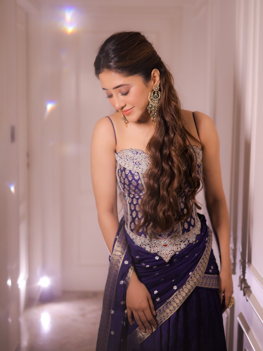 Ufffmirchi's tweet photo. Some more pictures😍
Khoobsurat joshi🤌🏻

#ShivangiJoshi #Shivangians https://t.co/Fb2kTDuEvR