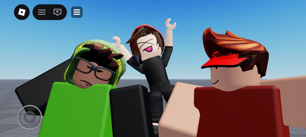 meylo90gian's tweet photo. Bonus!!

photo with my other avatar!!

They are so cool and cutee lolll
(The last photo, I am like Slender and Bacon's child bruhh, oops:>>) 
#Roblox #robloxship https://t.co/SHZNKLEyf8