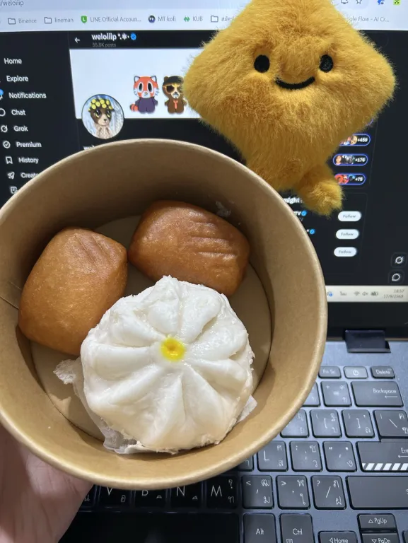 weloiiip's tweet photo. บิบี้มาเสิร์ฟของอร่อยค่ะะ ขอให้น้ำลดไวๆ แล้วทานของอร่อยกันนะ✨ https://t.co/yDyeWCYBb6