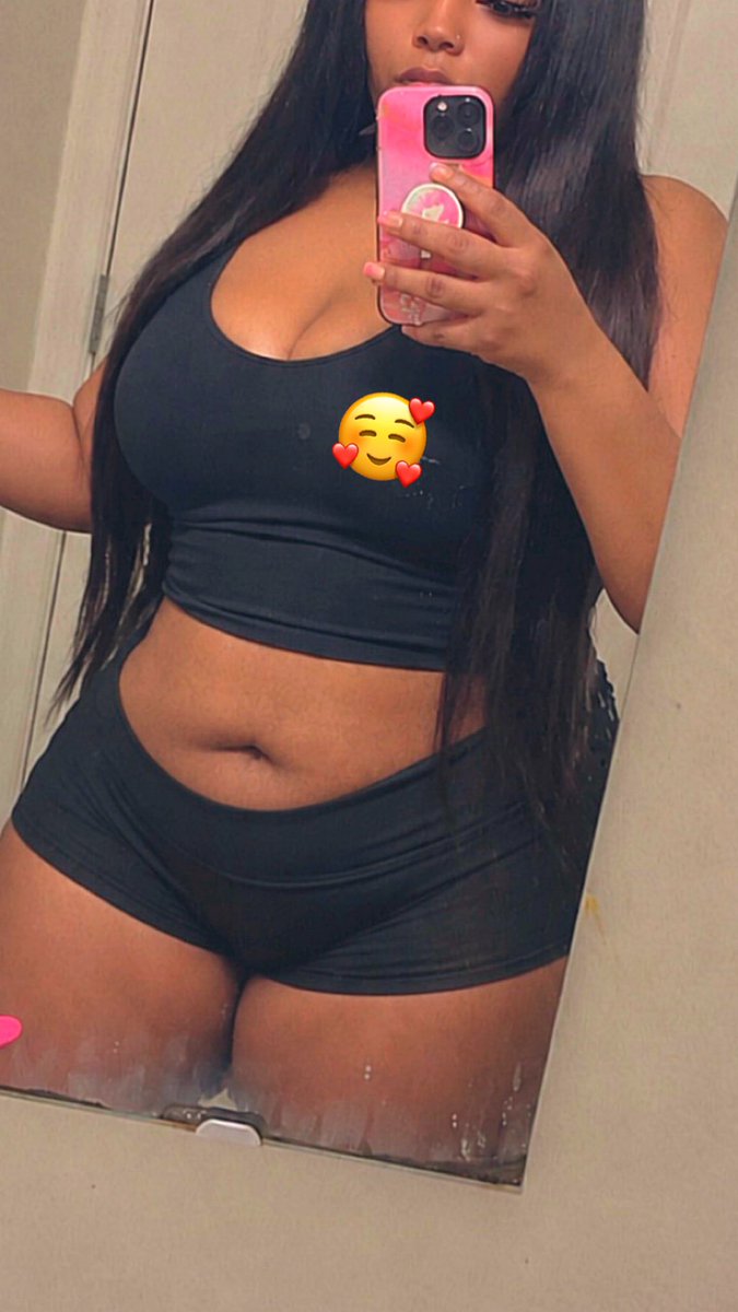RealThickianaa's tweet photo. Body Kinda Tea 🫦 https://t.co/7yUtzCmZiT