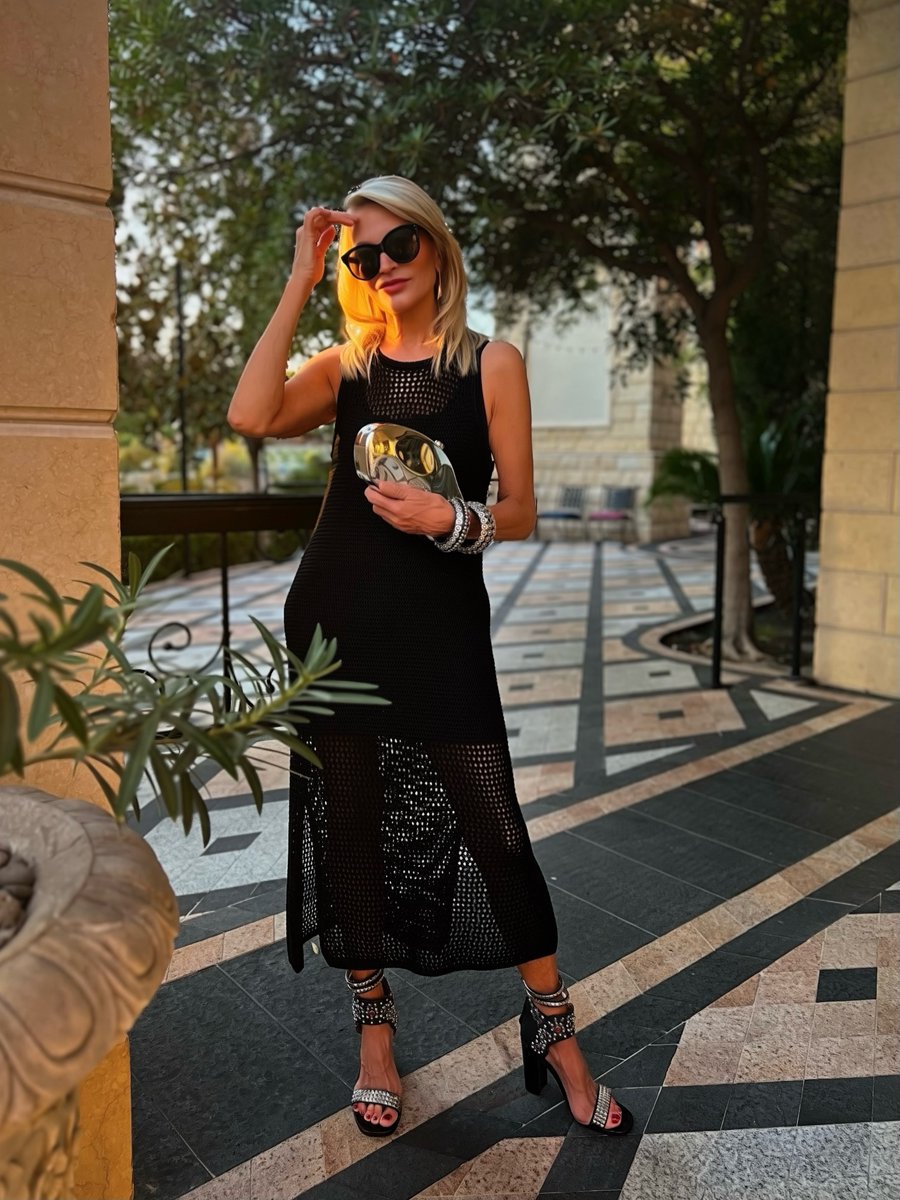 johnnelson62tny's tweet photo. Yes! I speak fluent French thanks to my bag, but which French designer isn’t featured on it? David Bitton! Founded in Bordeaux in 1979, Buffalo Jeans is now a global denim label sold in 18+ countries. Their Addie jeans and Bronwen dress are on https://t.co/2ct3Yo6nEu