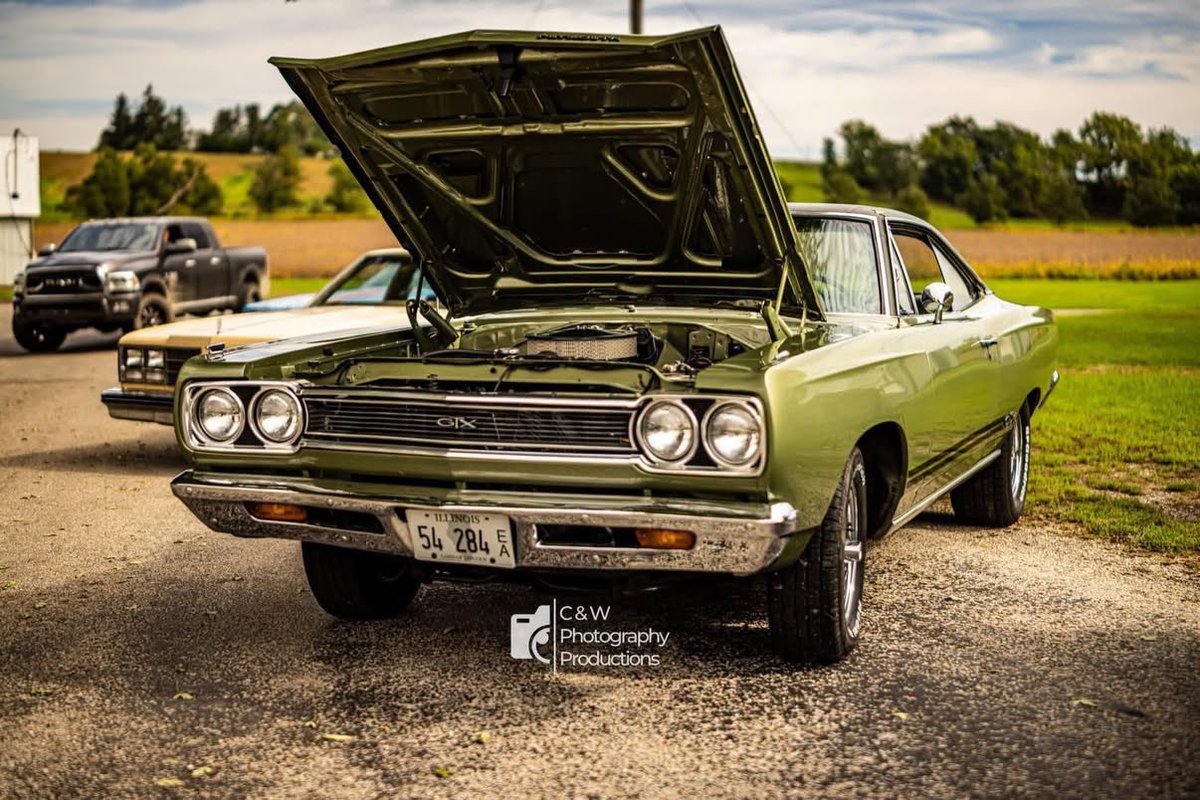 5gLee2's tweet photo. #MoparMonday https://t.co/zefJN8Ct9j