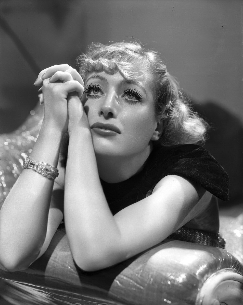 Dear_Grateful1's tweet photo. actress Joan Crawford, 1933 https://t.co/qmPVAIloPS