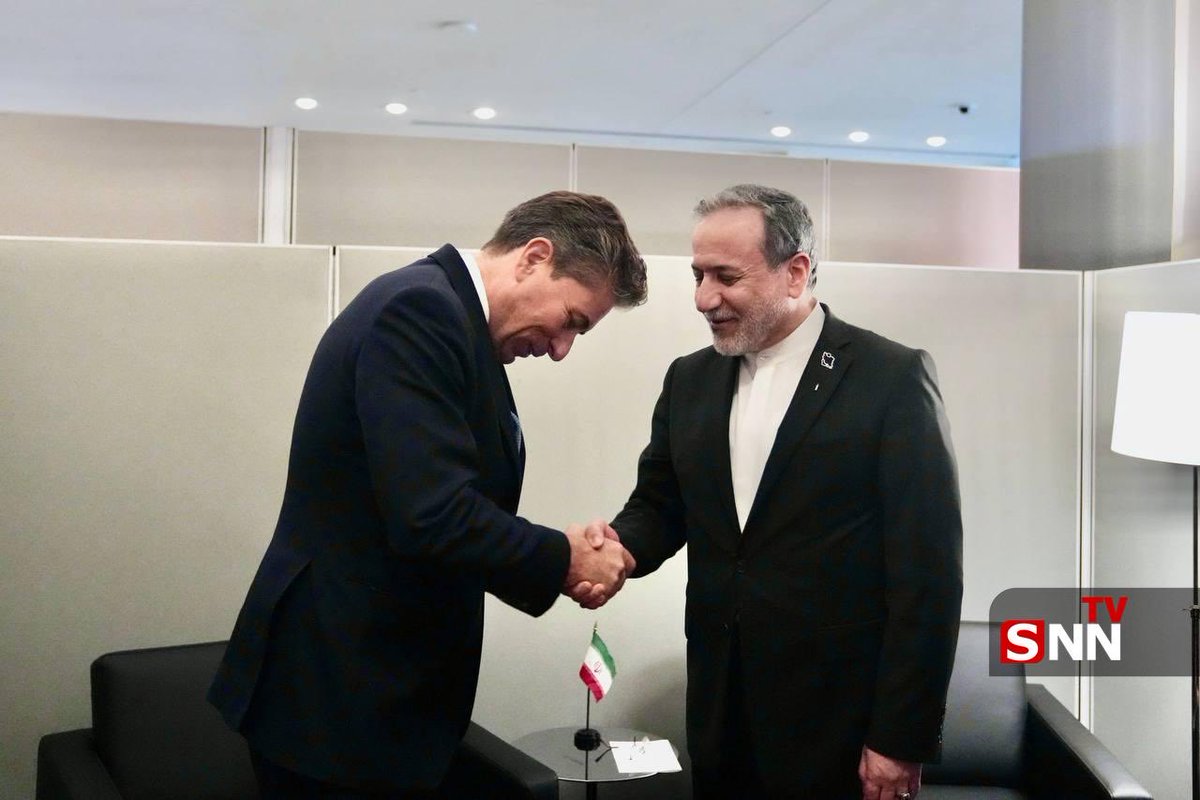 patriot_apranik's tweet photo. Look at your posture. @UNReliefChief
Bending at the waist for the representative of a terrorist regime.

The Islamic Republic's propaganda machine thrives on photos exactly like this. They plastered your submissive handshake across state media to send a chilling message to the Iranian freedom fighters: “Look, the UN bows to us.”

Stand up straight and look at the blood on the hands you are so eagerly shaking. Have some dignity! 
Shame on you! UN is a big lie!!!!