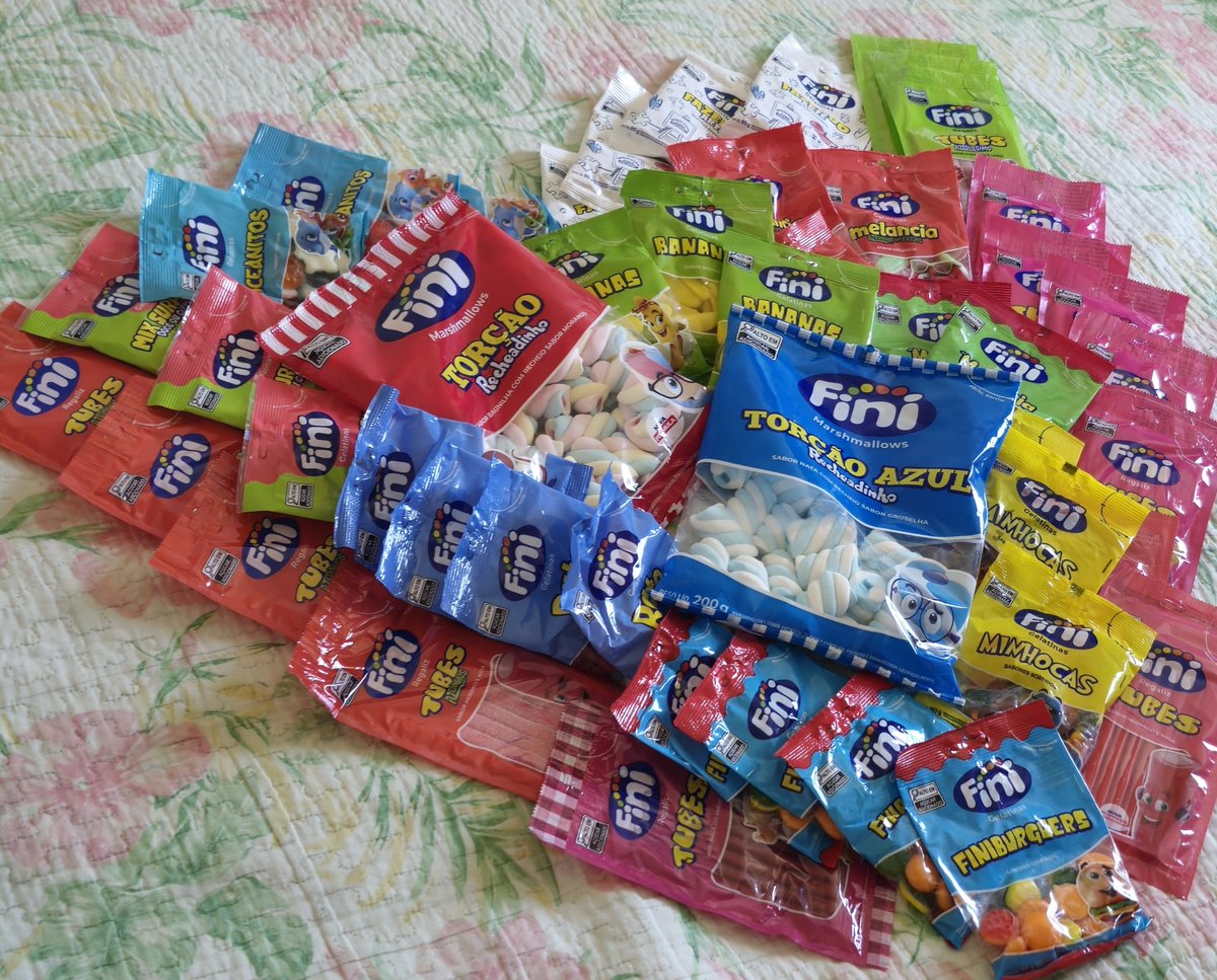 Fernand57731366's tweet photo. Não tô sabendo lidar com esse carregamento de Fini que chegou aqui!!! Uma FiniLover com estoque até o fim do ano! 💗🥳🥰
Tô apaixonada, o #DiaDaBalaFini foi incrível! Obrigada por deixar minha vida sempre mais doce @finibrasil 😍💗✨ https://t.co/Rb4WF6S2Kf