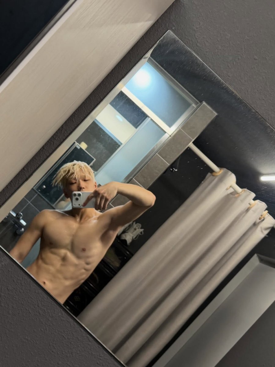h0lyblues's tweet photo. น้องฮาอนเปิดไอจีเป็น public พร้อมลงรูปนี้และสีผมใหม่ โอ้ยยยชั้นตายย 😭😭😭😭 https://t.co/QKSAEdIcP4