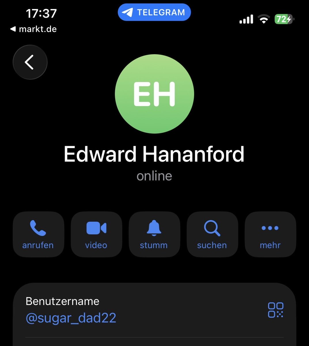 AlphaHHmo's tweet photo. HES SCAMMER don’t trust that one!! He’s scamming you and want you to pay your fee so he can send you money which isn’t right and later on he told me by himself that he’s a scammer, cause I pushed him https://t.co/DdQsgkXSI9