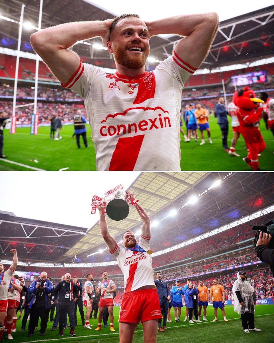 hullkrofficial's tweet photo. Forever Robin #1306 🙌 

All the best in your next chapter, Joe 🤝 

#UpTheRobins🔴⚪️ https://t.co/MoPsqSOIKB