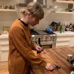 Photo by “Josefina, right?” 🇺🇾 #SwiftDay (@BeFearlessBeYou)