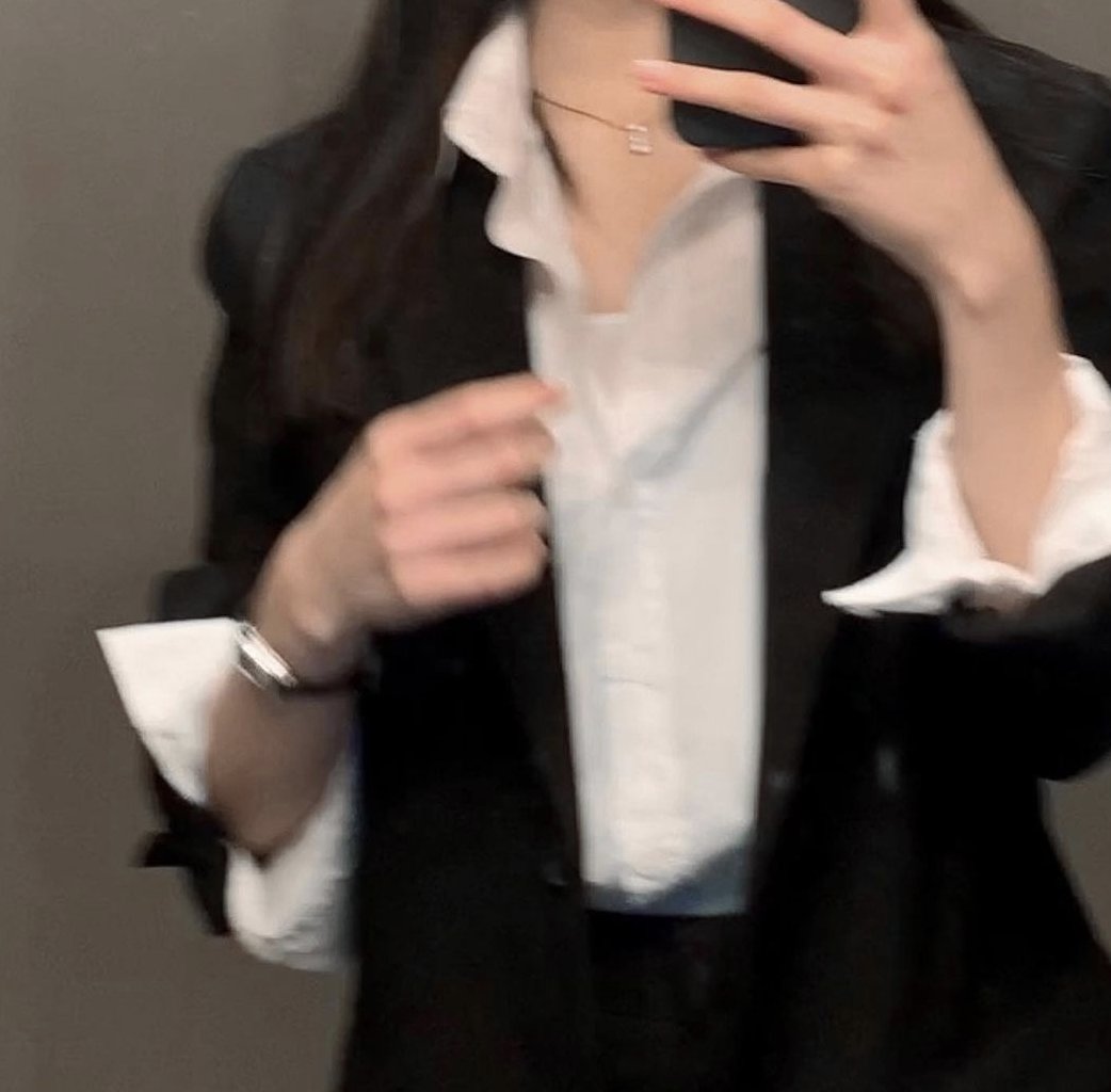 twicemyoi's tweet photo. Being constantly surrounded by diplomats, artists, and influential figures also gave Mia an early fascination with culture, aesthetics, and the quiet language of appearances. https://t.co/OdA28ZPIgF