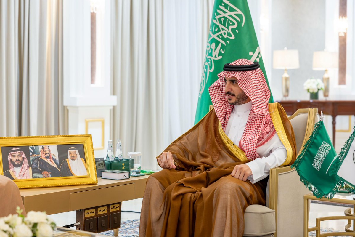 HamadAlMuneef's tweet photo. أبارك لصاحب السمو الملكي الأمير فيصل بن نواف بن عبدالعزيز صدور الأمر الملكي الكريم بتمديد خدمته أميراً لمنطقة الجوف لمدة أربع سنوات.
وأسأل الله لسموه التوفيق والسداد، وأن يوفقه لمواصلة مسيرة العطاء وخدمة الوطن والمواطن، في ظل قيادتنا الرشيدة، وأن يديم على وطننا أمنه وعزّه واستقراره.