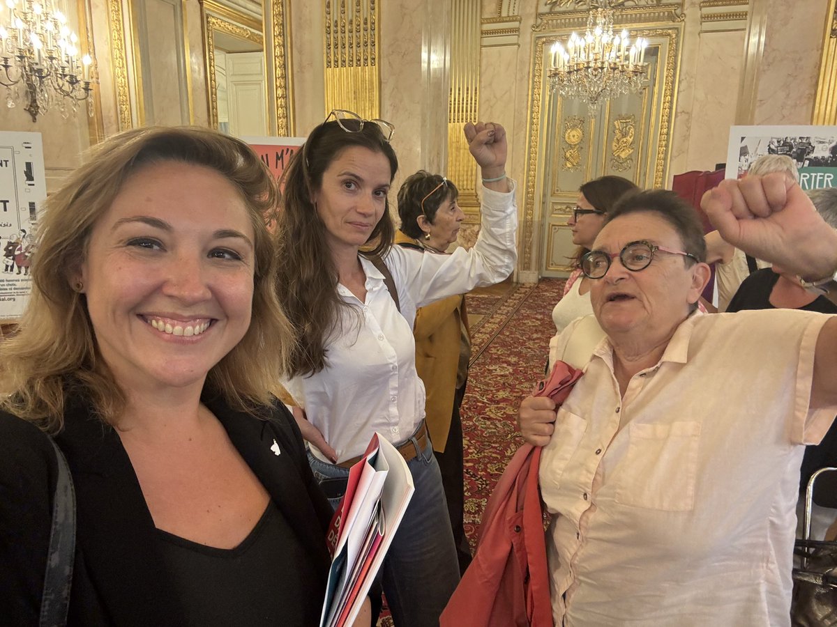 Helenebidard's tweet photo. Mais la réalité c’est aussi que en France les délais pour les rdvs pour exercer le droit à l’IVG ont augmenté pour 3 femmes sur 4
en 2 ans (+18 points) selon le @leplanning
✊🏽
Les politiques d’austérités vont à l’encontre des droits effectifs des femmes !
Un droit c’est un budget https://t.co/ub9uEJWVhO