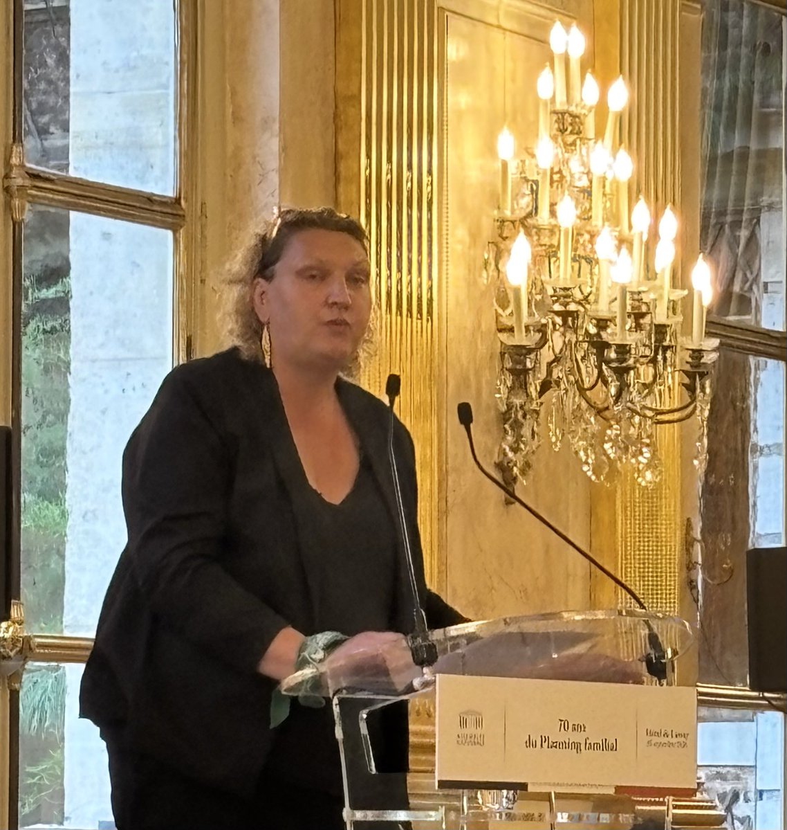 Helenebidard's tweet photo. Mais la réalité c’est aussi que en France les délais pour les rdvs pour exercer le droit à l’IVG ont augmenté pour 3 femmes sur 4
en 2 ans (+18 points) selon le @leplanning
✊🏽
Les politiques d’austérités vont à l’encontre des droits effectifs des femmes !
Un droit c’est un budget https://t.co/ub9uEJWVhO