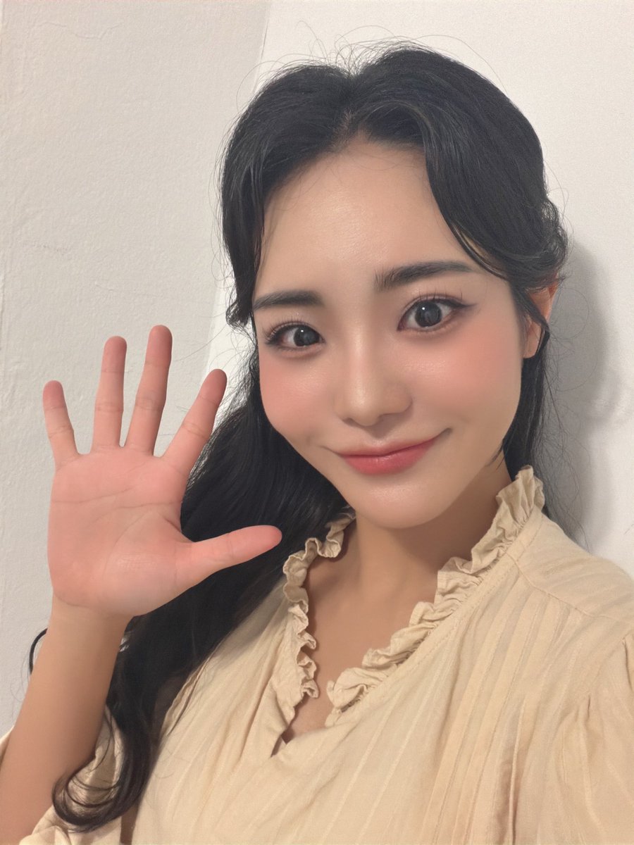 howwaboutlovee's tweet photo. 그니까 이 짱구 둘이
마하고니에서 날 기다린다는거잖아 https://t.co/vxStX3eVh1