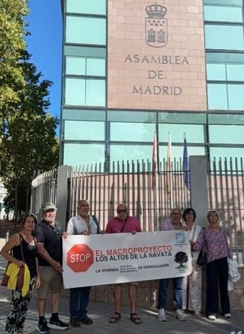 SalvarLaNavataG's tweet photo. La pasada semana ha sido intensa en información.

En la Asamblea CAM nos encontramos con el equipo de gobierno municipal dando firme muestra de su apoyo al Macroproyecto sobre el que se preguntaba en la Comisión de Medio Ambiente del martes b22spt #Galapagar-LaNavata (1/5) 👇 https://t.co/8Faw3esv9t