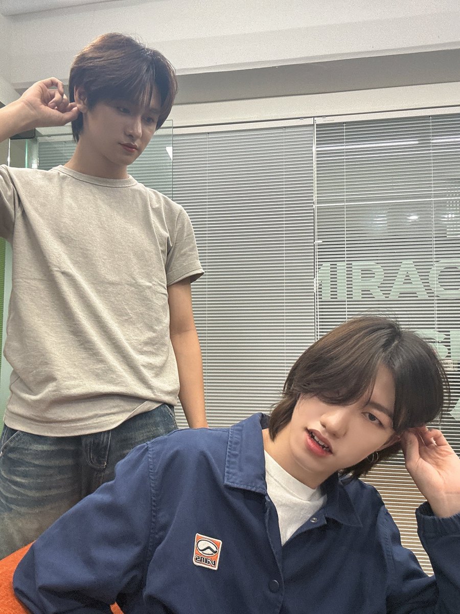 TRENDZ_OFFCL's tweet photo. [#윤우] 라엘아 생일 축하한다~~~~🥳🎉🎂🎊🎁🎈
엉아는 걱정 안해ㅋ 아무도 이태현 못 막음
금방 괜찮아질거여 곧 보자🖤

#FROM_TRENDZ #TO_FRIENDZ #TRENDZ #트렌드지 https://t.co/jnX4WuUqQn