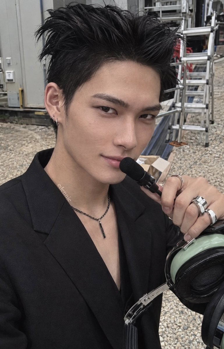OTANIME_29's tweet photo. Enhypen The Sin Bliss Photocard scan - Soundwave Pob - Ni-Ki, Jungwon, Jake, Sunghoon https://t.co/5rxmgTt9VN