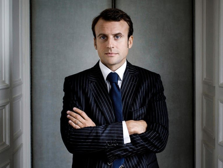 PontifexIrae1's tweet photo. 🏴󠁧󠁢󠁳󠁣󠁴󠁿🔵 Une commissaire divisionnaire écossaise dénonce "des pressions françaises" pour stopper son enquête sur l'île de Man 

🔵LE MAGOT DE MACRON RETROUVÉ ?

Joanna Farrell dirige des investigations sur des trusts offshore de l'île de Man et s'est plaint en privé de "pressions" exercées par des officiels français pour clore ses dossiers sur le sujet 

C'est le lendemain du jour où elle contacta Peter Brabeck, ex chairman et CEO de Nestlé, que les ennuis ont commencé.

Brabeck joua le rôle clé dans l'achat de la branche nutrition infantile de Pfizer en 2012 pour 9 milliards € .
Il a connu Emmanuel Macron dans la commission Attali formée en 2007 dont il était membre et Macron rapporteur, c'est là qu'ils se sont liés d'amitié de sorte qu'une fois Macron propulsé associé-gérant chez Rothschild c'est naturellement ensemble qu'ils ont conclu le méga deal Nestlé-Pfizer qui selon les estimations a pu rapporter 6-8 millions € à Emmanuel Macron. 
Ce type de rétribution des associés est habituellement versé dans un trust par la banque Rothschild, sur l'île de Man ou à Jersey.
Mais dans le cas Macron rien de tel n'est déclaré par l'intéressé 
Il est probable que vu les liens forts de Brabeck et Macron et vu son entrée en politique en 2012, ce soit une approche très discrète qui ait prévalu. Un versement direct de Nestlé et non de Rothschild sur un trust sous prête-nom à l'île de Man semble le plus probable en 2013 et non 2012 

Joanna Farrell s'interroge, les pressions françaises semblent pour elles presque sonner comme des aveux

Qui veut-on protéger ?
🟦
