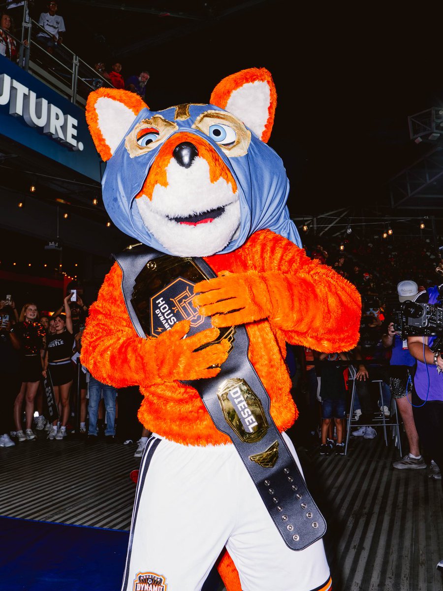 HoustonDynamo's tweet photo. Una noche llena de orgullo 🇲🇽 https://t.co/mLubXj53zM