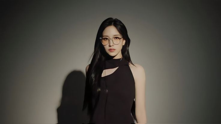 twicemyoi's tweet photo. ✶

After contributing a feature to a prestigious fashion publication, Mia was offered a position as an editor. Her sharp eye, multilingual background, and ability to understand people and cultures made her stand out quickly. https://t.co/DfUqAsosuV