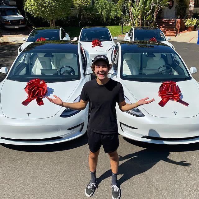 elonunive's tweet photo. 🚗⚡ WIN A TESLA! ⚡🚗

Your chance to experience the future of electric driving! 🎉

✅ Follow our page
✅ Like &amp; share
✅ Comment “TESLA”
✅ Tag 3 friends

🏆 Winner selected at random. Good luck! 🍀

#TeslaGiveaway #WinATesla #TeslaFans #ElectricFuture #Giveaway https://t.co/FG7XVZyeYd