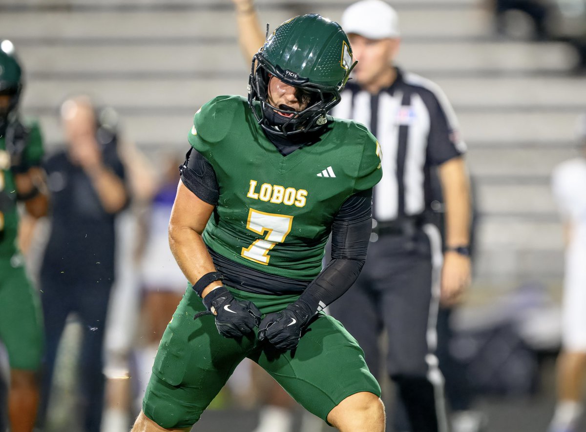 lawsontubb_7's tweet photo. 🚨2026 Mid-Season Highlights🚨

Longview High LB/ATH | 6’0 215 
C/O 27’ | 3.9 GPA | (5 Games) 

Hudl: https://t.co/fChraXn0OP

Contact: @coachjohnking @CoachSanders5_ @coachJRankin https://t.co/ZsiYpJdCsM