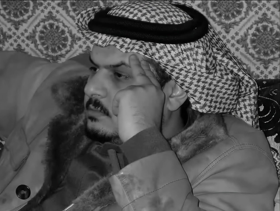alshaikh_7's tweet photo. ما فعلت الخير أرجـي مـن بشـر فانـي إثابـه
عالمٍ ربّي بقصـدي ومـا سبَـبْ أطيـب فعولـي 

جُل خيرٍ قد فعلتَـه كنـت فـي عَكْسَـه أ ُجَابـه
لم يفاجئنـي جحـود ولـم يُثِـرْ حتـى فضولـي 

يا زماني قبل غدرك كنـت أقـول الدنيـا غابـه
يا زماني بعد غدرك مـا نقـص مـا زاد قولـي https://t.co/J22jrYODwi