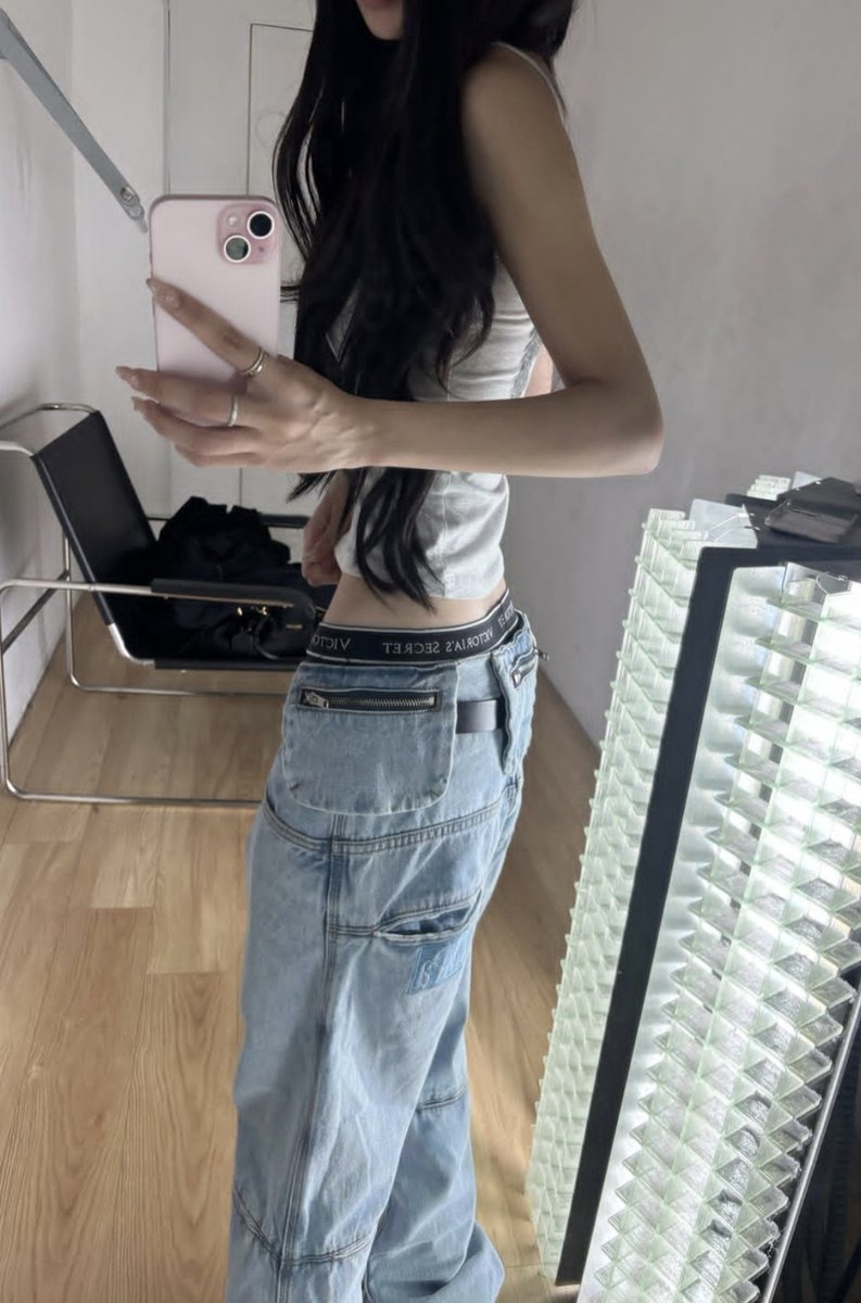 dietsliz's tweet photo. i aim for bmi 15 so much https://t.co/9dV79VTNcX