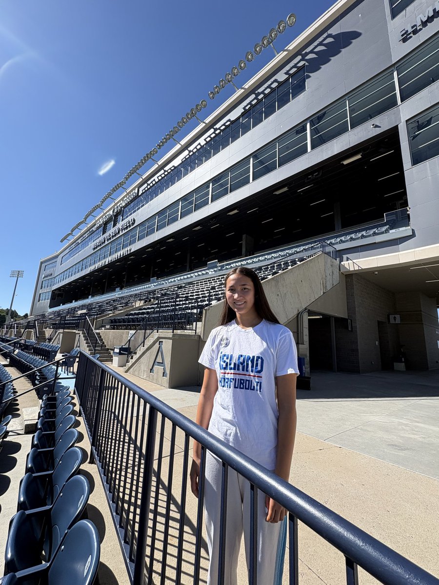 AvaSigurdsson's tweet photo. Really enjoyed my unofficial visit to Utah State! 💙🏀 @USUWBasketball 

Grateful for the opportunity to spend time with the coaches, see campus, and get a feel for the program. Thankful for the D1 offer and excited to keep building this relationship!

#Pac12 #notcommitted #2029WBB #UtahState #Aggies #CollegeBasketball