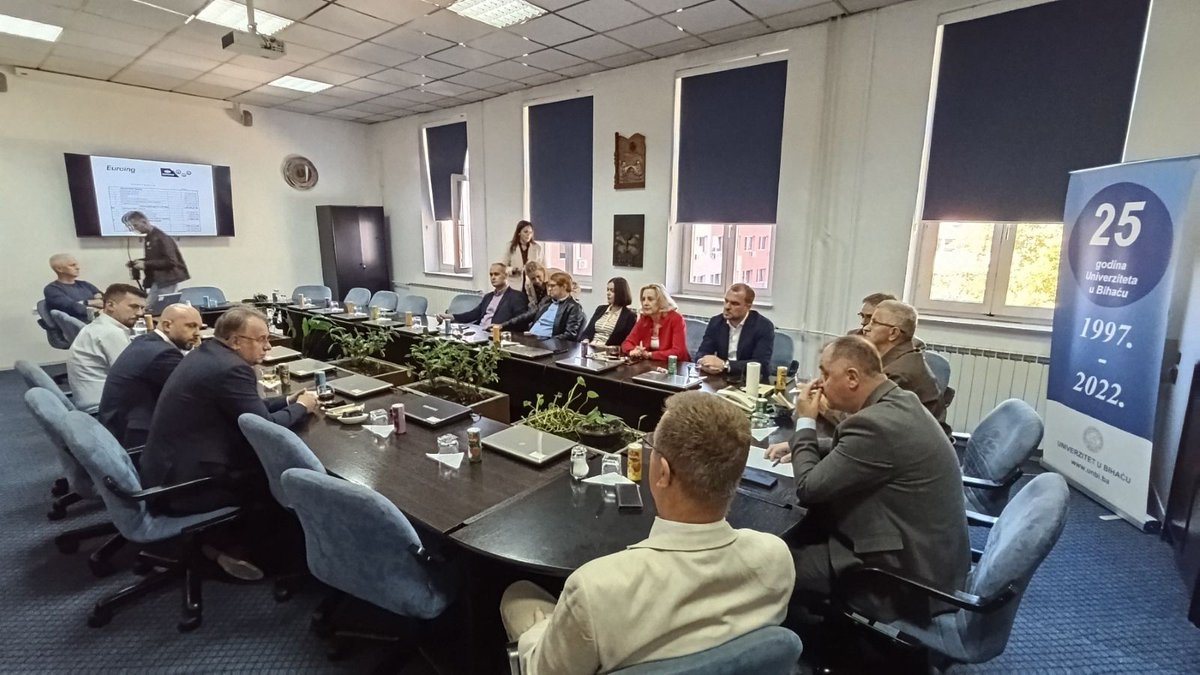 vladafederacije's tweet photo. ✅  Premijer @NiksicN u USK: Sistemska podrška Vlade Federacije BiH infrastrukturnim projektima

Više na 🔗 https://t.co/HgPzv8a4sY

#VladaFederacijeBiH #VladaFBiH #Premijer #Posjete #UnskoSanskiKanton #Krajina #USK #VelikaKladuša #Bihać #Infrastruktura #Projekti https://t.co/26gDpWnnn1
