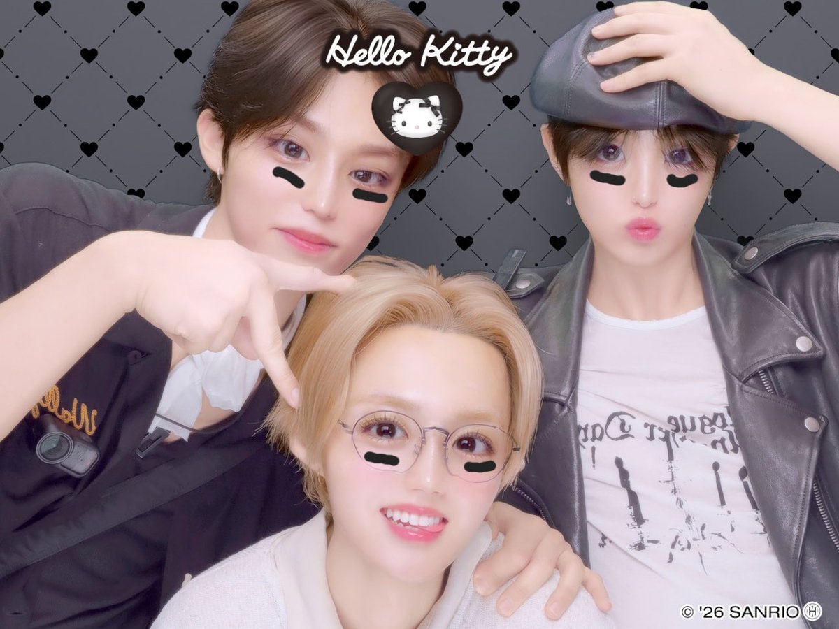 parkbeaus's tweet photo. doyoung shared the soft copies of their purikura !!!!! 

🐰 ParkDoHoonz https://t.co/E4jUHP0tk6