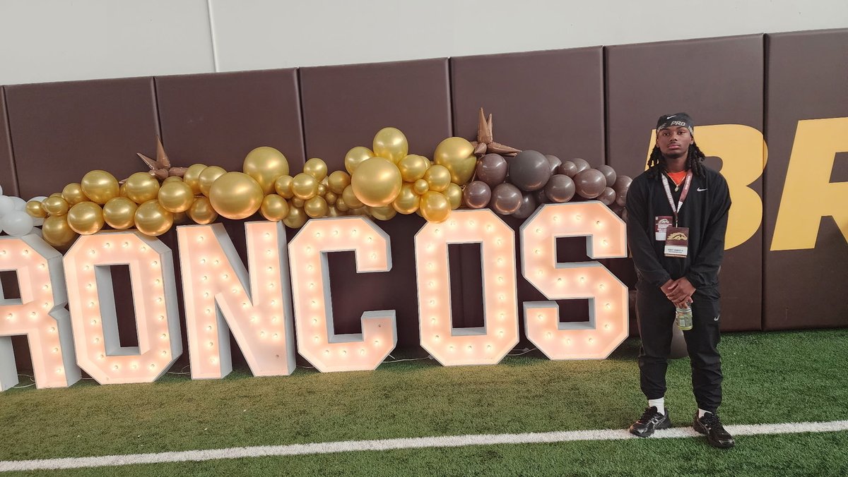 RobertRembertIV's tweet photo. Had A Great Time At @WMU_Football  Thank You for The Invite, great Coaching Staff Can’t  wait to be back!!
@Dre_Muhammad @CoachKPerk @RBCoachPaige @drew15martin @TractionAp @FwBruinsFB @J_bergan14 @JusinSchmidtFB https://t.co/kqcZu2pNiV
