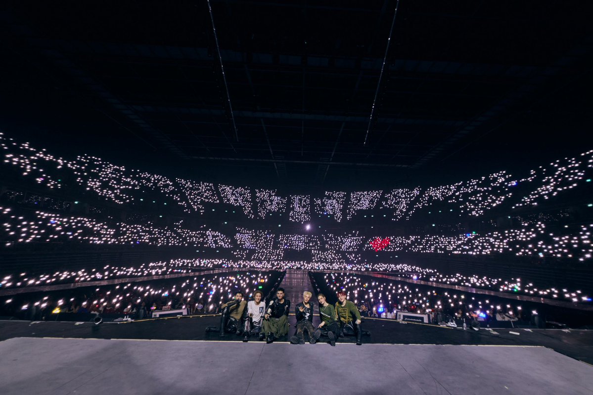 Hello98_th's tweet photo. น้ำตาล้นฮอลล์! ATLAS พาเอลิสทะยานสู่ “RISING UP CONCERT” 
สาดความทรงจำ เสิร์ฟทุกความสุขตลอดค่ำคืน
🔗 https://t.co/iAcse1G57U

#ATLASRisingUpConcert #ATLASth #ATLAS_th #teeteepor https://t.co/tOyUipIOPK