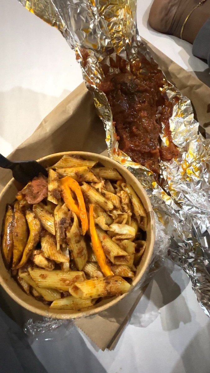 folayinmii's tweet photo. Amala and pasta. https://t.co/XZhpbtNEPQ