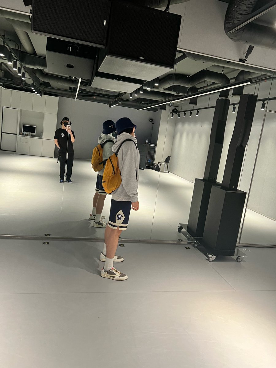 0nyourtam's tweet photo. เหมือนเดิมเลยด้วยซ้ำ ;-; https://t.co/YcjvBTT19J