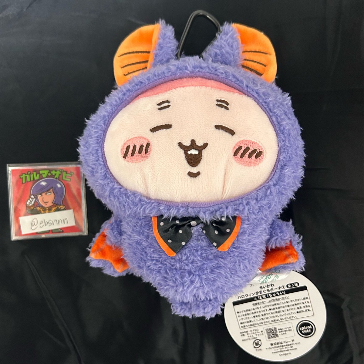 ebsnnn's tweet photo. ちいかわ　ハロウィンがま口ポーチ　交換　買取

譲：古本屋(カニちゃん)
求：同種 シーサー(みんなで仮装なマスコットでも可◎)orぬいぐるみやマスコット等その他のシーサーグッズor買取2,000円

都内(池袋等)お取り引き可能な方、ご連絡お待ちしております。 https://t.co/2Q8DTSPONR