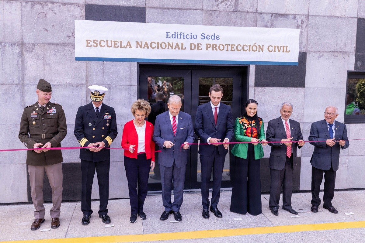 USACEHQ's tweet photo. The Mexican government, in partnership with the U.S. Northern Command and the U.S. Embassy in Mexico City, called on America’s engineers to build the new National School of Civil Protection to train professionals in disaster risk management. 

Learn more: https://t.co/MpMP3YUcXG https://t.co/yj2hlZVhwT