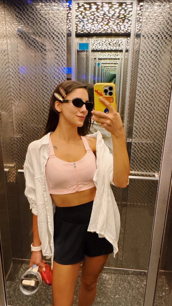 SiteDilinAR's tweet photo. 🍢ᕱ꒷₊˚🌺 [🪔] 🎀༘⋆ @/dilindogerr via instagram stories 

⋅˚₊‧ 🫖‧₊˚ ⋅ ~ #dilindöğer ~ https://t.co/Ybou3dcwZg