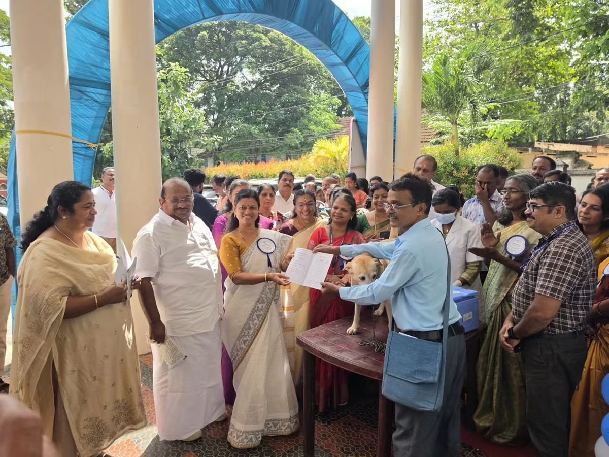 BKKollam's tweet photo. Launched the fourth phase of the state-level intensive vaccination campaign ‘Rabies-Free Keralam’ in Kollam, an initiative of the Animal Husbandry Department aimed at making Kerala free from rabies.

#RabiesFreeKeralam #Kollam #AnimalHusbandry https://t.co/eKDTIUyCvd