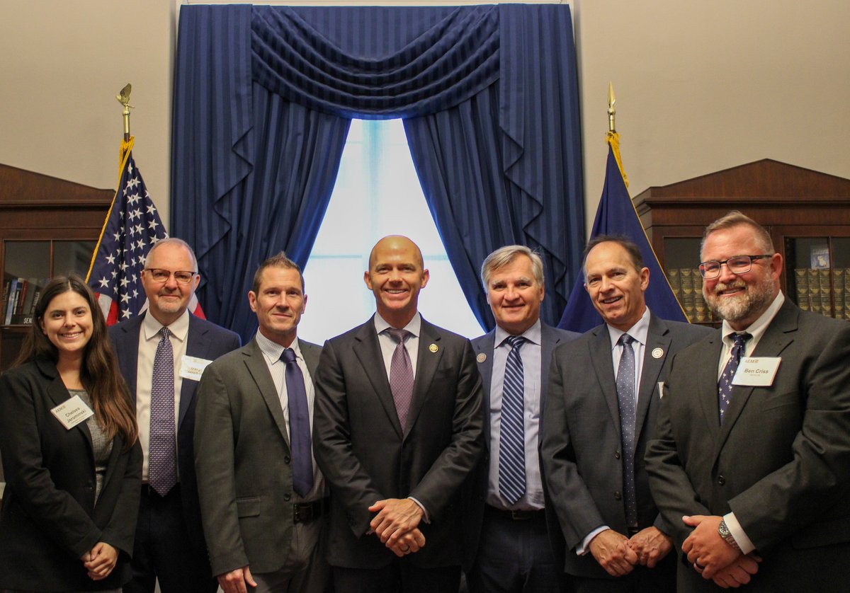 AEMAdvocacy's tweet photo. Thank you to @RepTimmons for meeting with equipment manufacturing leaders during AEM’s Fly-In. Joining the conversation were Daryl Bouwkamp (@vermeer), David Calder and Glen Calder (Calder Brothers Corporation), Ben Criss (DEVELON), Jamie Roush (Anderson Underbridge) and AEM’s Chelsea Jerominski.