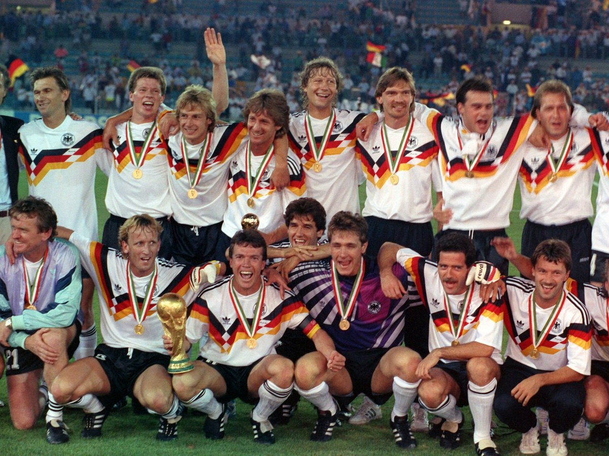 ArnoNymuski's tweet photo. 1990, 2026.

36 Jahre.

2 Generationen.

Der sogenannte "Bevölkerungsaustausch" ist eine rechtsextreme Verschwörungstheorie. https://t.co/SWQjqNrNjg