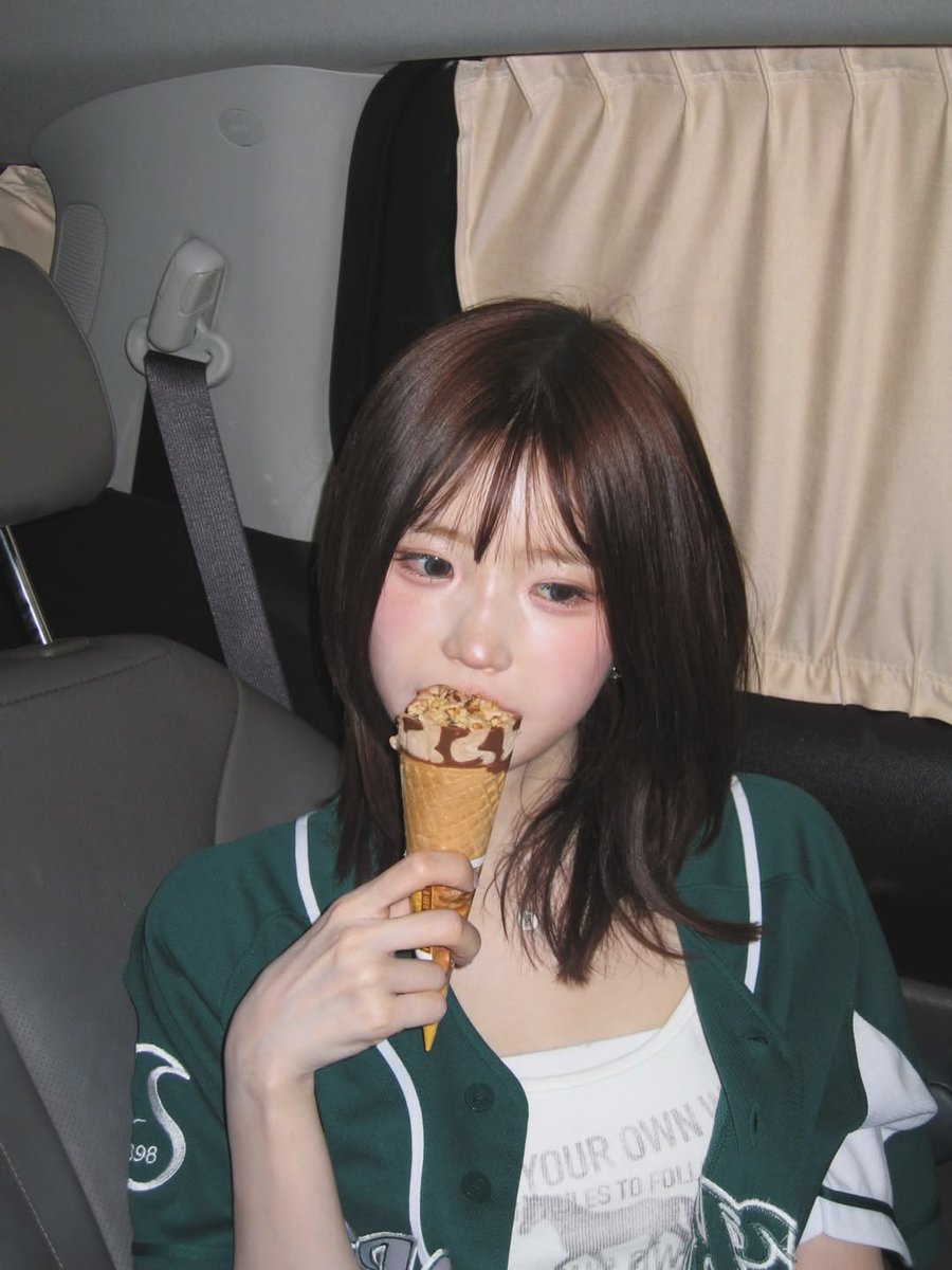 gimb__ab's tweet photo. 1997.09.29 🍞
#HappyHayoungDay
#Happy_Hayoung_Day

#프로미스나인 #fromis_9  #하영 #Hayoung https://t.co/UYxXNHT1NW
