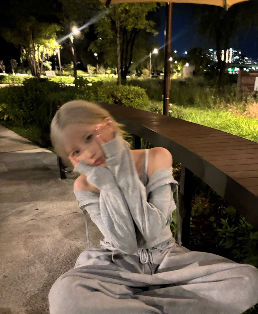 gimb__ab's tweet photo. 1997.09.29 🍞
#HappyHayoungDay
#Happy_Hayoung_Day

#프로미스나인 #fromis_9  #하영 #Hayoung https://t.co/UYxXNHT1NW